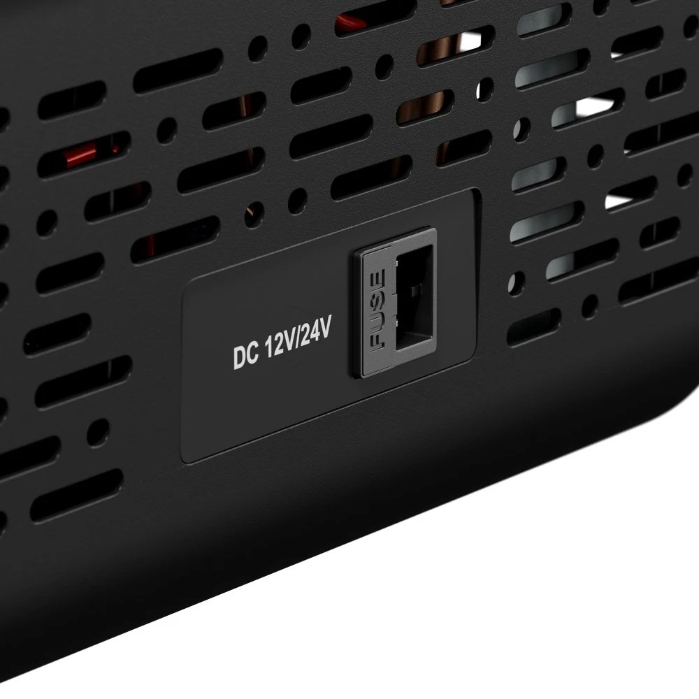 Gniazdo zasilania DC 12 V i 24 V na tylnej ściance lodówki Yolco DX40 Grey
