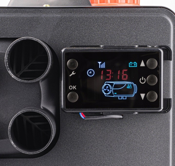 Cztery wyloty powietrza i panel LCD nagrzewnicy PM-AG-8M3